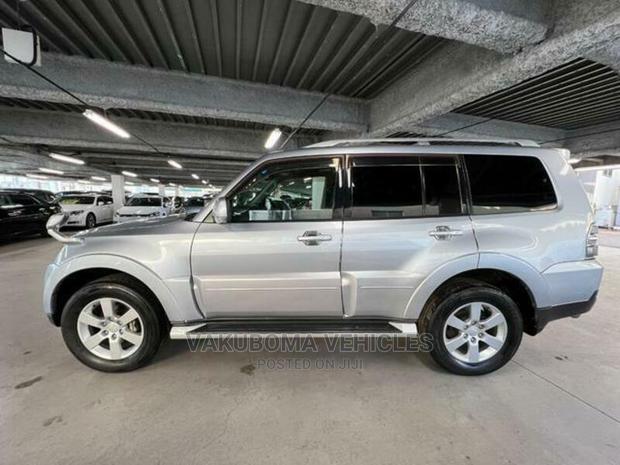 Mitsubishi Pajero 2007 Silver