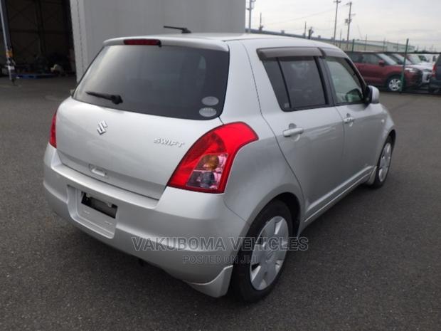 Suzuki Swift 2009 Silver
