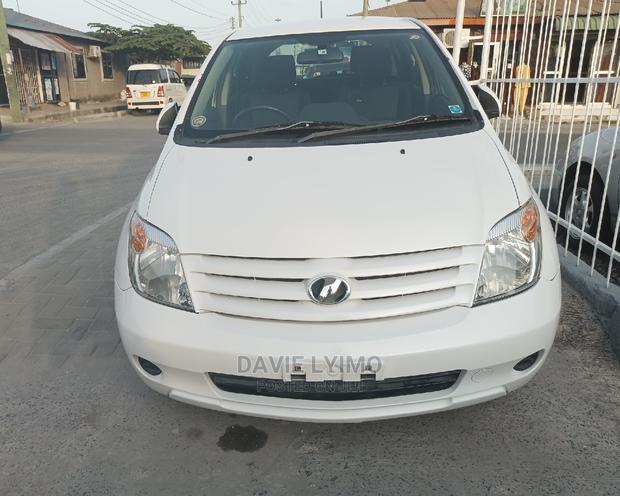 Toyota IST 2006 Pearl