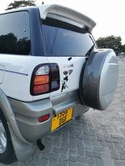 Toyota RAV4 1999 Base FWD White for sale