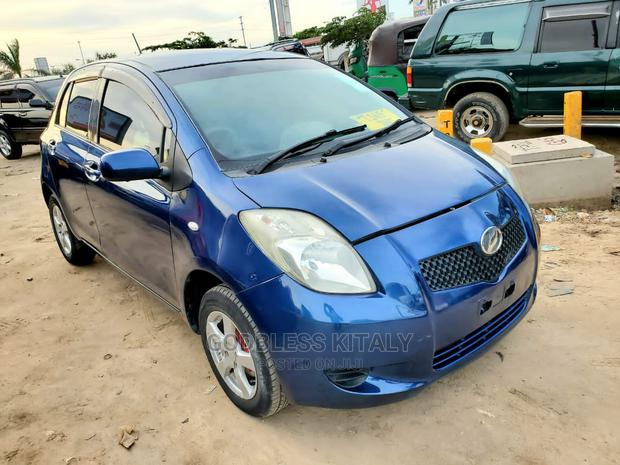 Toyota Vitz 2007 Blue