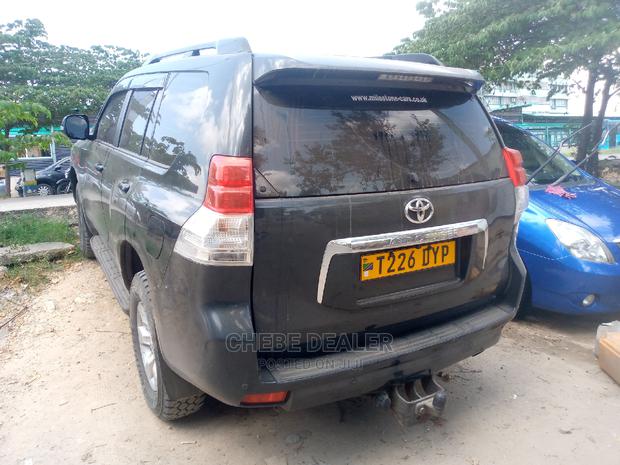 Toyota Land Cruiser Prado 2012 2.7 i Black