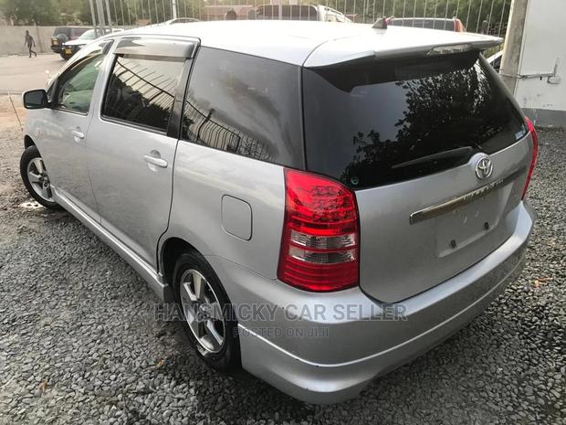 Toyota Wish 2006 Silver