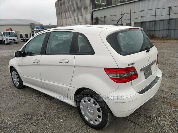 Mercedes-Benz B-Class 2010 Pearl