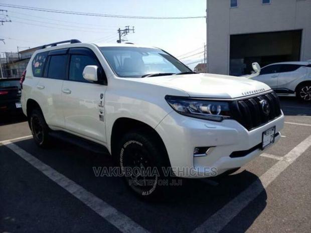 Toyota Land Cruiser Prado 2018 Pearl