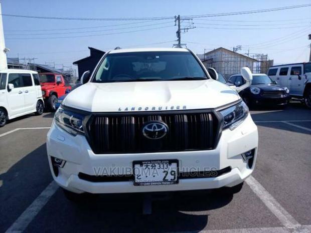 Toyota Land Cruiser Prado 2018 Pearl