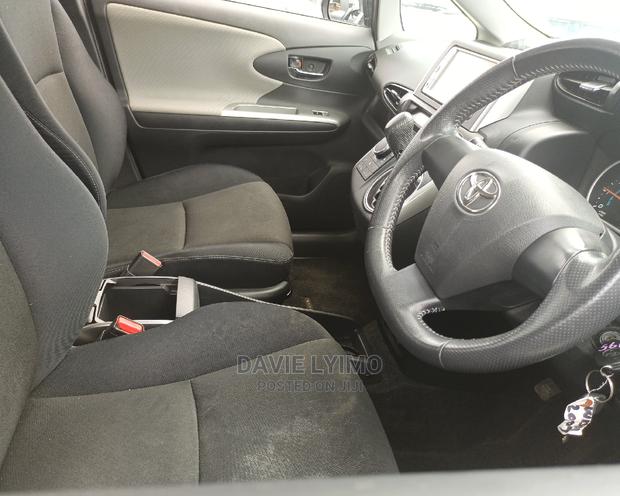 Toyota Wish 2009 Brown