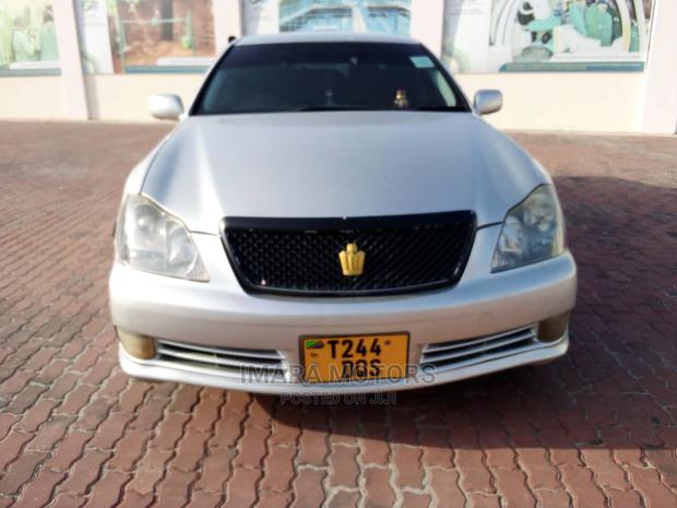 Toyota Crown 2004 Silver