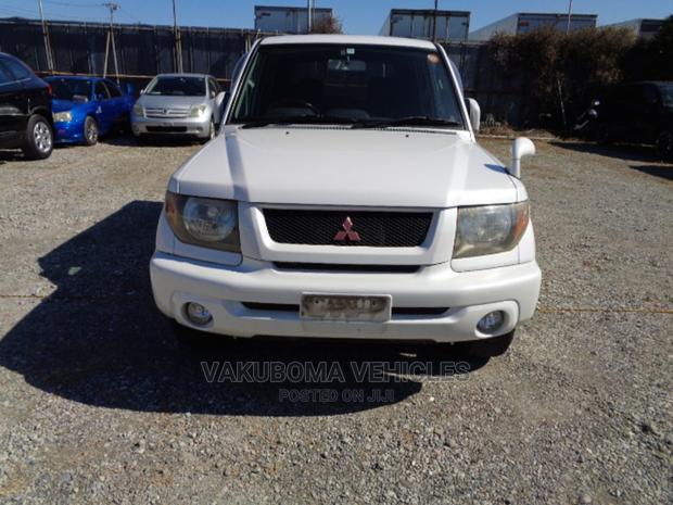 Mitsubishi Pajero IO 2002 Pearl