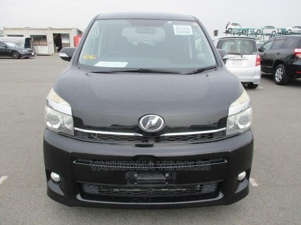 Toyota Voxy 2010 Black