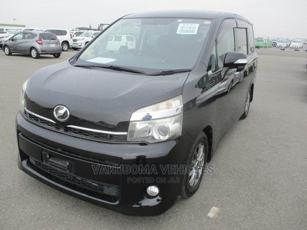 Toyota Voxy 2010 Black