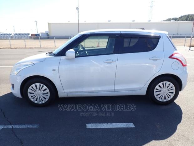 Suzuki Swift 2010 White