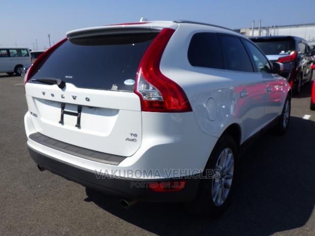 Volvo XC60 2010 Pearl
