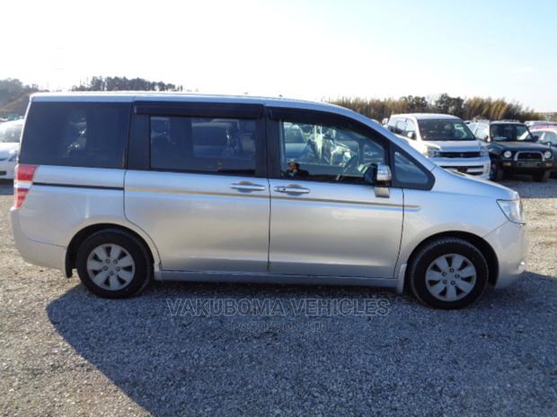 Honda Stepwgn 2009 Silver