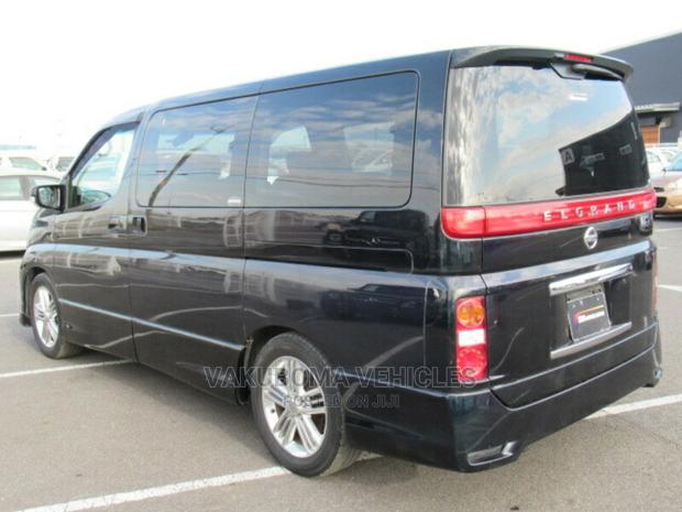 Nissan Elgrand 2005 Black