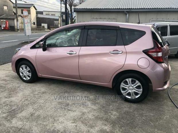 Nissan Note 2016 Pink