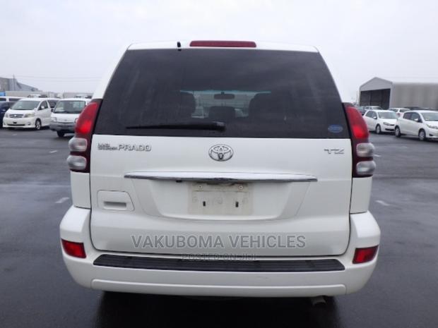 Toyota Land Cruiser Prado 2002 Pearl
