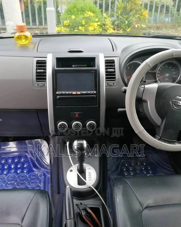 Nissan X-Trail 2010 Black