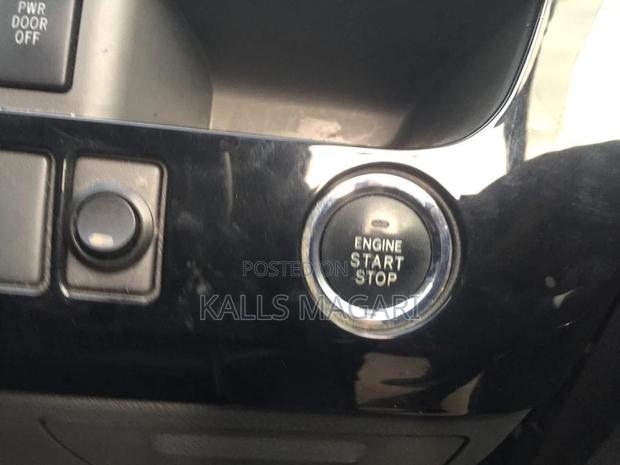 Toyota Noah 2009 Black