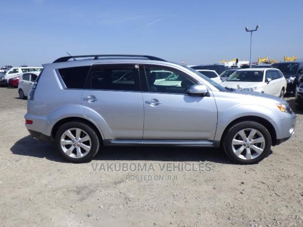 Mitsubishi Outlander 2011 Silver