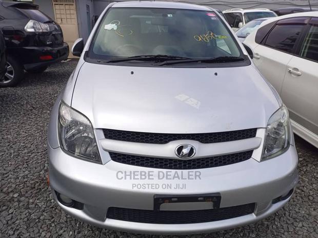 Toyota IST 2006 Silver