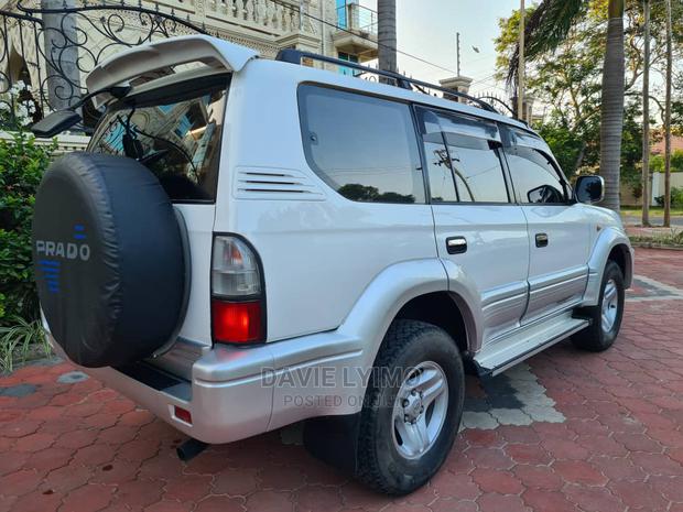 Toyota Land Cruiser 2021 Pearl