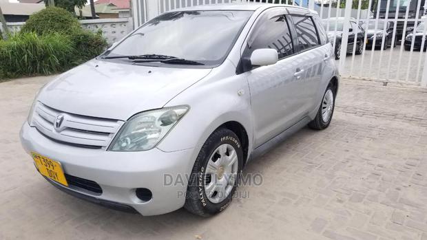 Toyota IST 2006 Silver