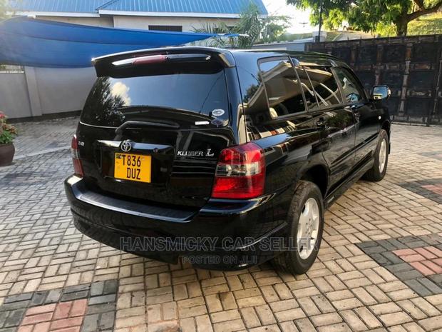 Toyota Kluger 2004 Black