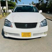 Toyota Crown Royale 2005 White for sale