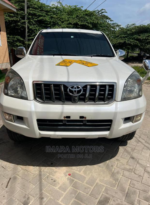 Toyota Land Cruiser Prado 2008 White