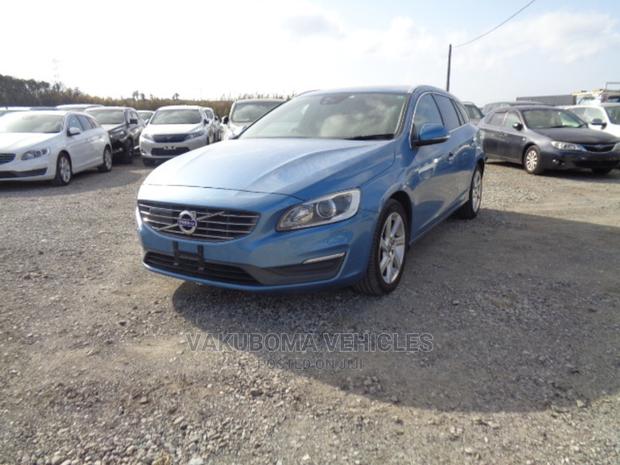 Volvo V60 2015 Blue