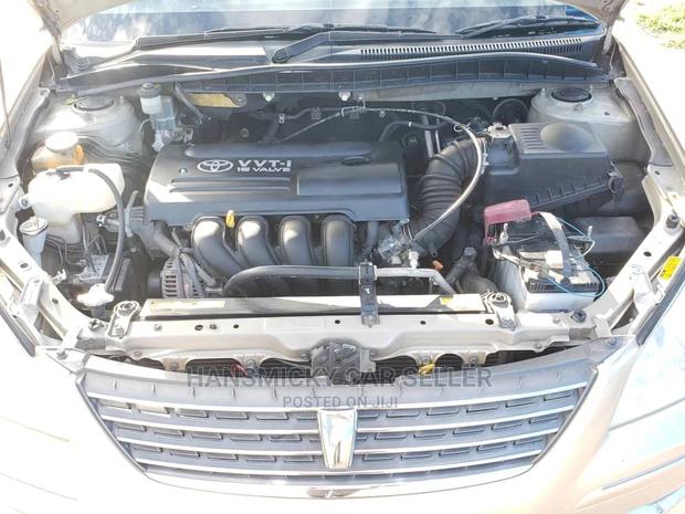 Toyota Premio 2004 Gold