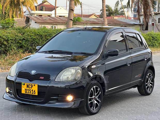 Toyota Vitz 2006 Black