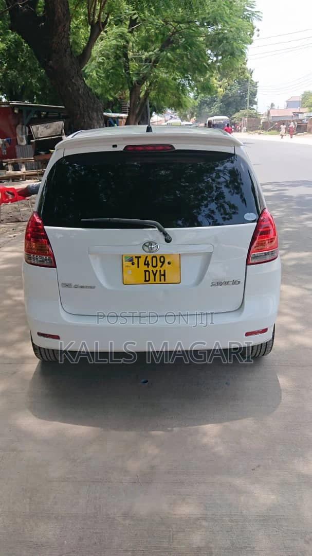 Toyota Corolla Spacio 2004 White