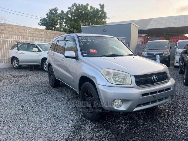 Toyota RAV4 1.8 2005 Silver