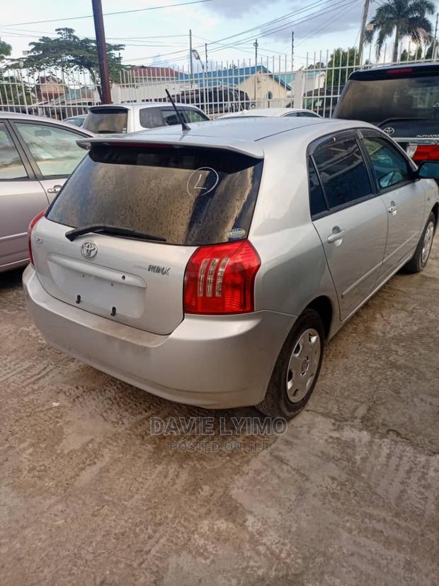 Toyota Corolla RunX 2004 Silver