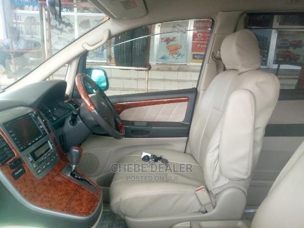 Toyota Alphard 2005 Pearl