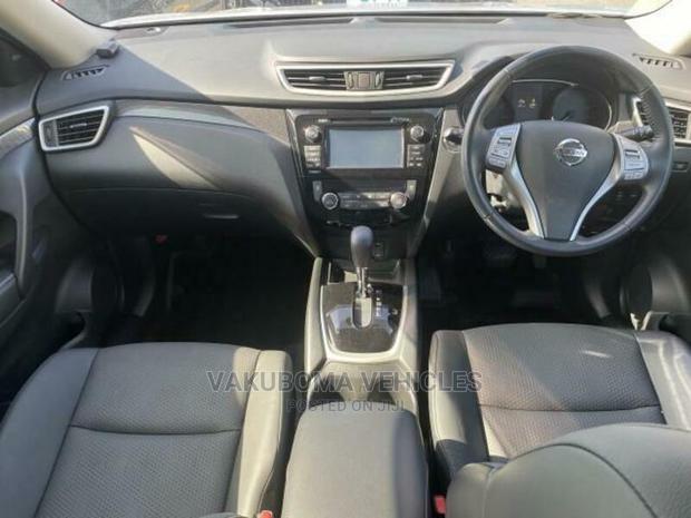 Nissan X-Trail 2017 Silver