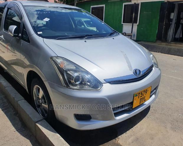 Toyota Wish 2006 Silver
