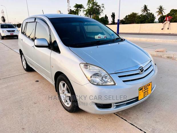 Toyota Corolla Spacio 2003 Silver