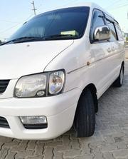 Toyota Noah 2001 White for sale