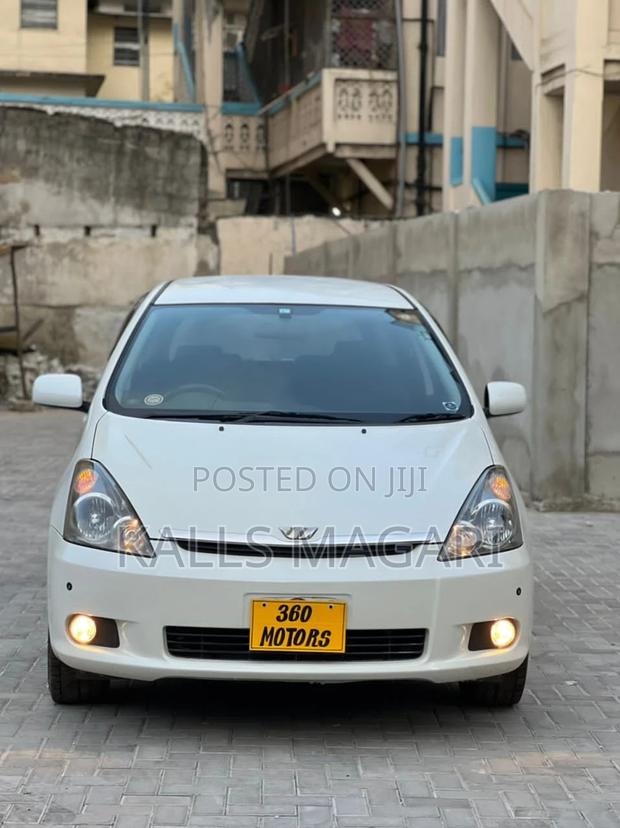 Toyota Wish 2005 White