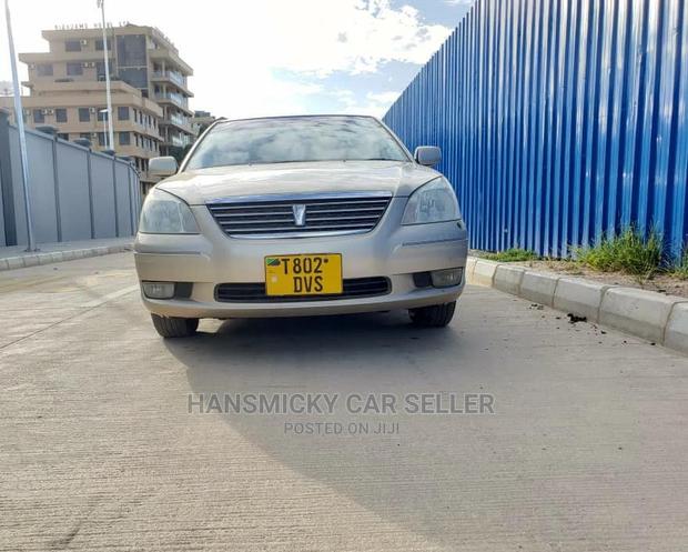 Toyota Premio 2005 Gold