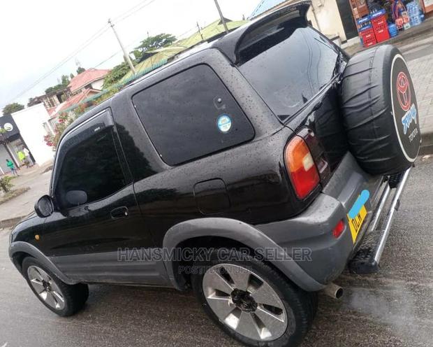 Toyota RAV4 1998 Black