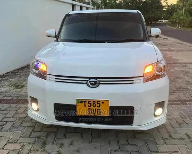 Toyota Corolla Rumion 2008 White