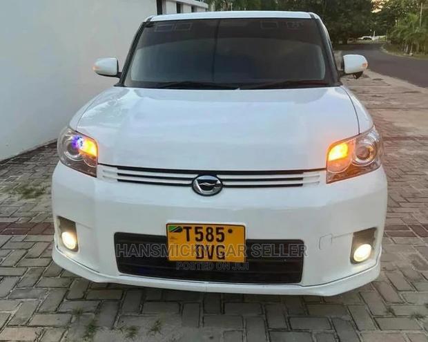 Toyota Corolla Rumion 2008 White