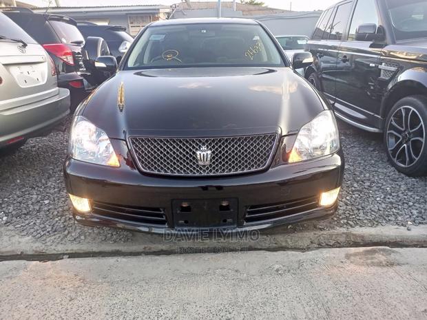 Toyota Crown 2006 Black