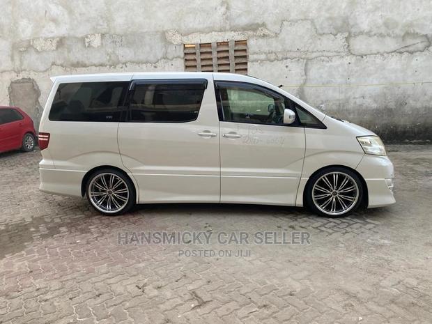 Toyota Alphard 2006 White