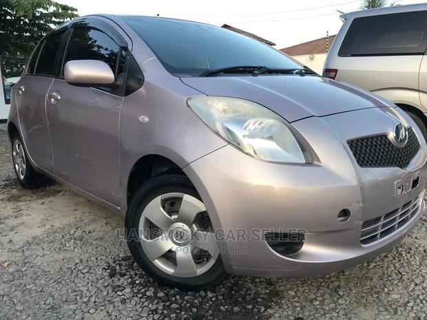 Toyota Vitz 2007 Pink