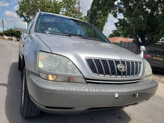 Toyota Harrier 2001 Silver